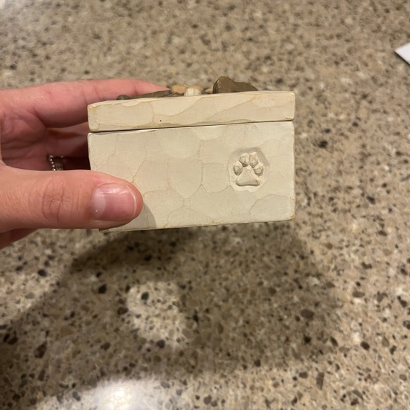 Willow Tree Hug box - Picture 5 of 5